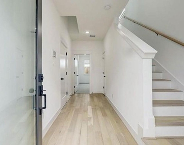 3018 Delano Street - Photo Thumbnail 2