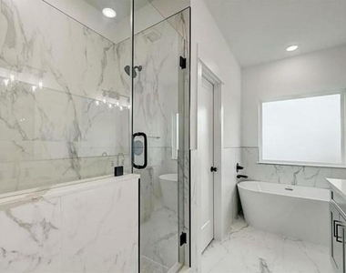 3018 Delano Street - Photo Thumbnail 11