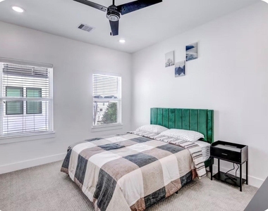 3018 Delano Street - Photo Thumbnail 24