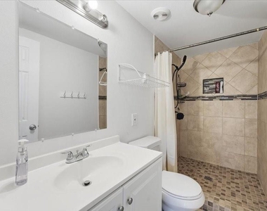 4416 Thompson Street - Photo Thumbnail 18