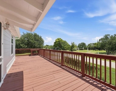4416 Thompson Street - Photo Thumbnail 4