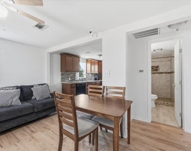 4416 Thompson Street - Photo Thumbnail 11