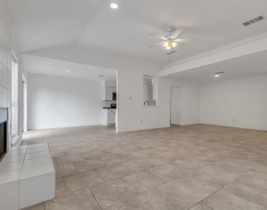 4307 Eagle Fork Drive - Photo Thumbnail 12