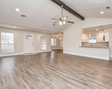 8134 Ivan Reid Drive - Photo Thumbnail 7