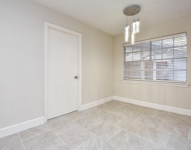 8134 Ivan Reid Drive - Photo Thumbnail 14