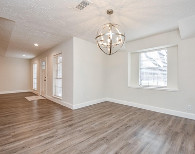 8134 Ivan Reid Drive - Photo Thumbnail 9