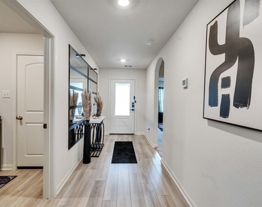 412 Maple Fawn Drive - Photo Thumbnail 12