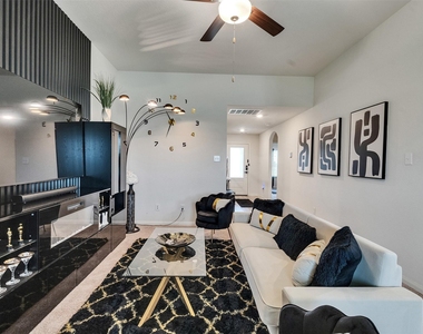 412 Maple Fawn Drive - Photo Thumbnail 5