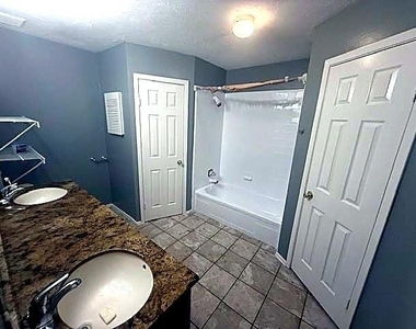3106 Trembling Creek Circle - Photo Thumbnail 7