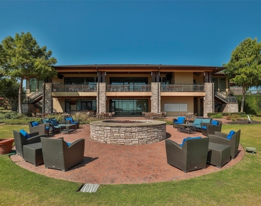 168 Capetown - Photo Thumbnail 42