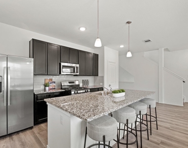 1404 Wycliffe Drive - Photo Thumbnail 7