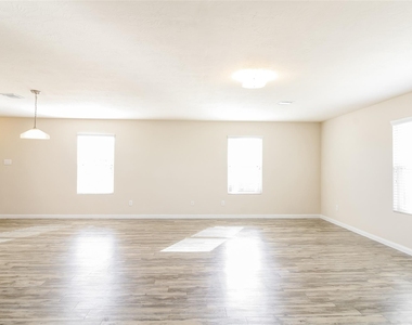5907 Sunrise Light Drive - Photo Thumbnail 4