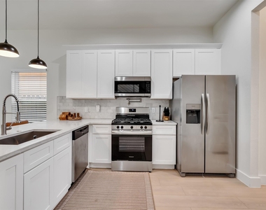 7980 Angus Street - Photo Thumbnail 8