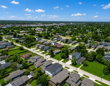 7980 Angus Street - Photo Thumbnail 3