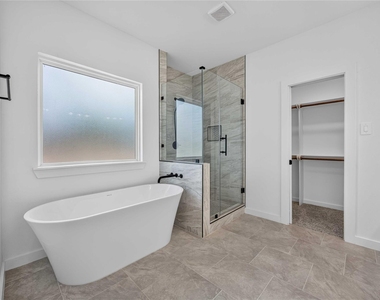 8215 Gladstone Street - Photo Thumbnail 17