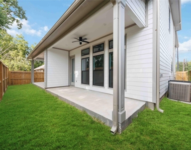 8215 Gladstone Street - Photo Thumbnail 28