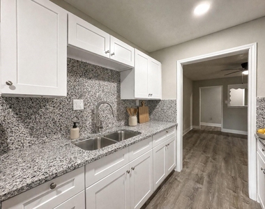 121 Lake Road - Photo Thumbnail 17