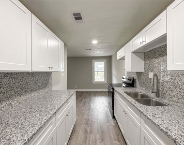 121 Lake Road - Photo Thumbnail 30