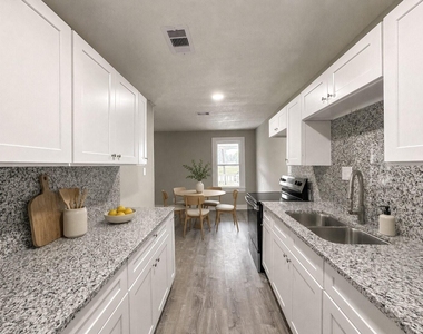 121 Lake Road - Photo Thumbnail 5