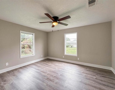 121 Lake Road - Photo Thumbnail 31