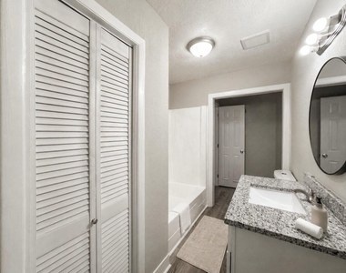 121 Lake Road - Photo Thumbnail 14