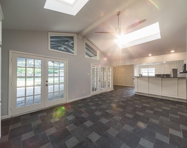 3627 Tartan Lane - Photo Thumbnail 12