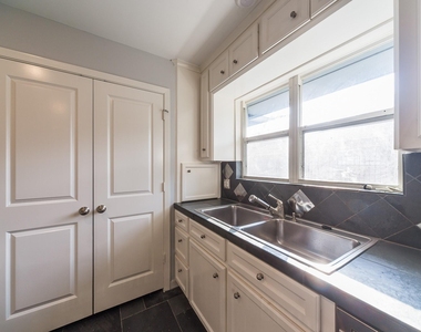 3627 Tartan Lane - Photo Thumbnail 15