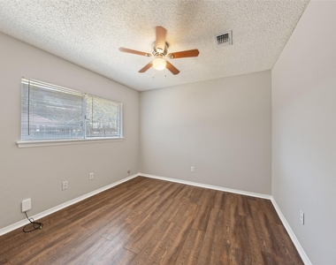 1022 Sierra Shadows Drive - Photo Thumbnail 18