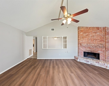 1022 Sierra Shadows Drive - Photo Thumbnail 6