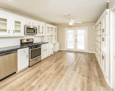 17311 Modbury Street - Photo Thumbnail 5