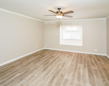17311 Modbury Street - Photo Thumbnail 6