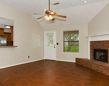3121 County Road 415b - Photo Thumbnail 2