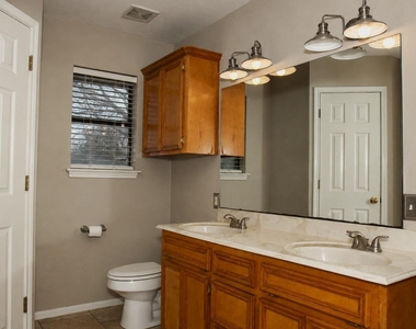 3121 County Road 415b - Photo Thumbnail 8