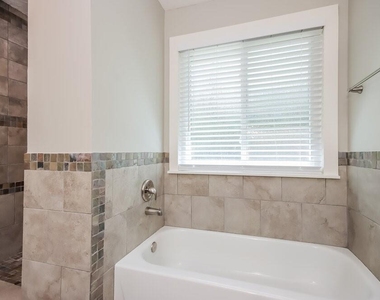 18154 Windy Oaks Court - Photo Thumbnail 10