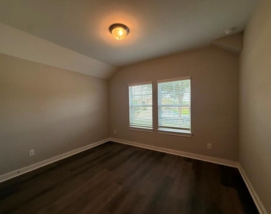11010 Santiago River Lane - Photo Thumbnail 4