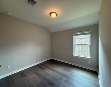 11010 Santiago River Lane - Photo Thumbnail 3