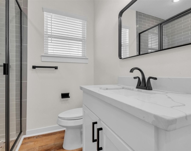 3441 Mcgowen Street - Photo Thumbnail 15