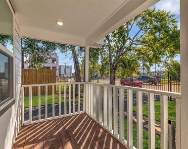 3441 Mcgowen Street - Photo Thumbnail 19