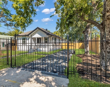 3441 Mcgowen Street - Photo Thumbnail 24