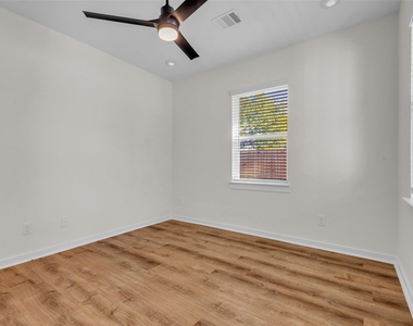 3441 Mcgowen Street - Photo Thumbnail 14