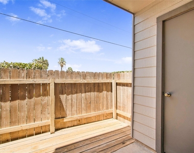 3220 69th Street - Photo Thumbnail 22