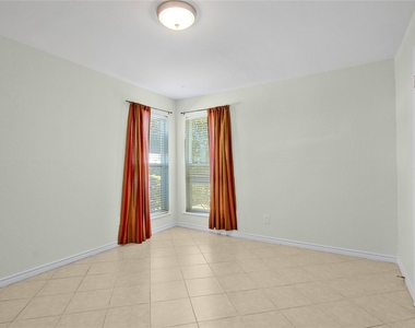 3220 69th Street - Photo Thumbnail 19