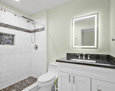 3220 69th Street - Photo Thumbnail 15