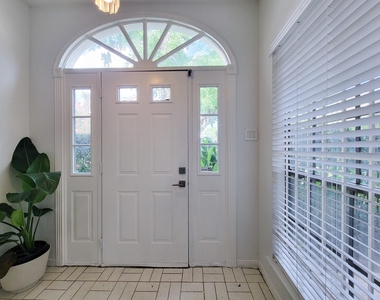 2220 Bering Drive - Photo Thumbnail 2