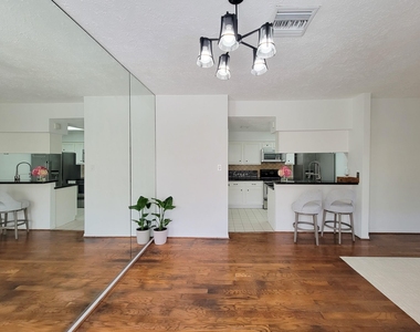 2220 Bering Drive - Photo Thumbnail 12