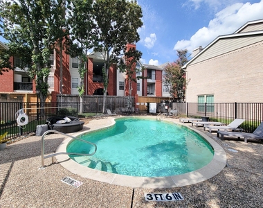 2220 Bering Drive - Photo Thumbnail 1
