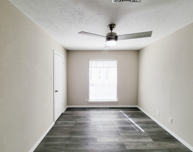 2220 Bering Drive - Photo Thumbnail 41
