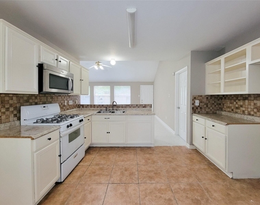 5322 Rivergate Drive - Photo Thumbnail 7