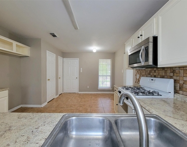 5322 Rivergate Drive - Photo Thumbnail 10