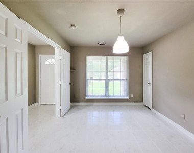 5322 Rivergate Drive - Photo Thumbnail 12